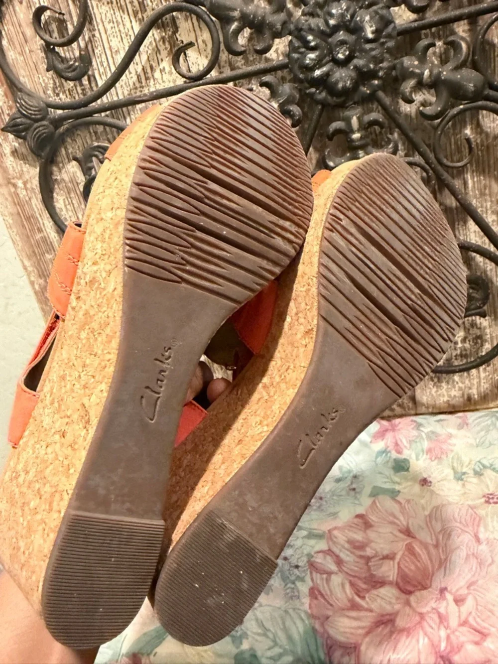 Clarks Wedges  vibrant orange Annadel Orchid Wedge Sandals strappy leather sz 9